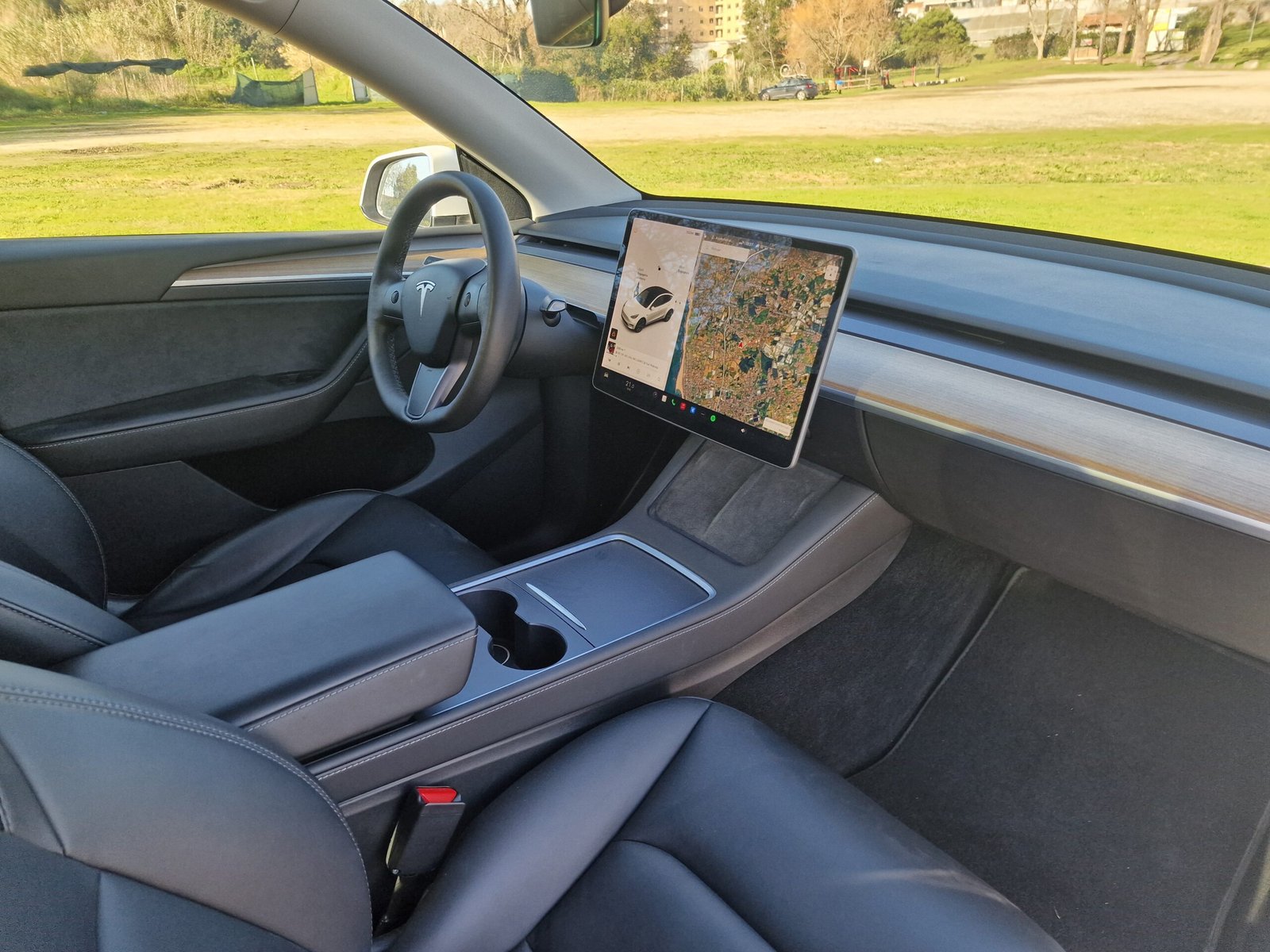 TESLA MODEL Y - LONG RANGE DUAL MOTOR AWD - Image 13