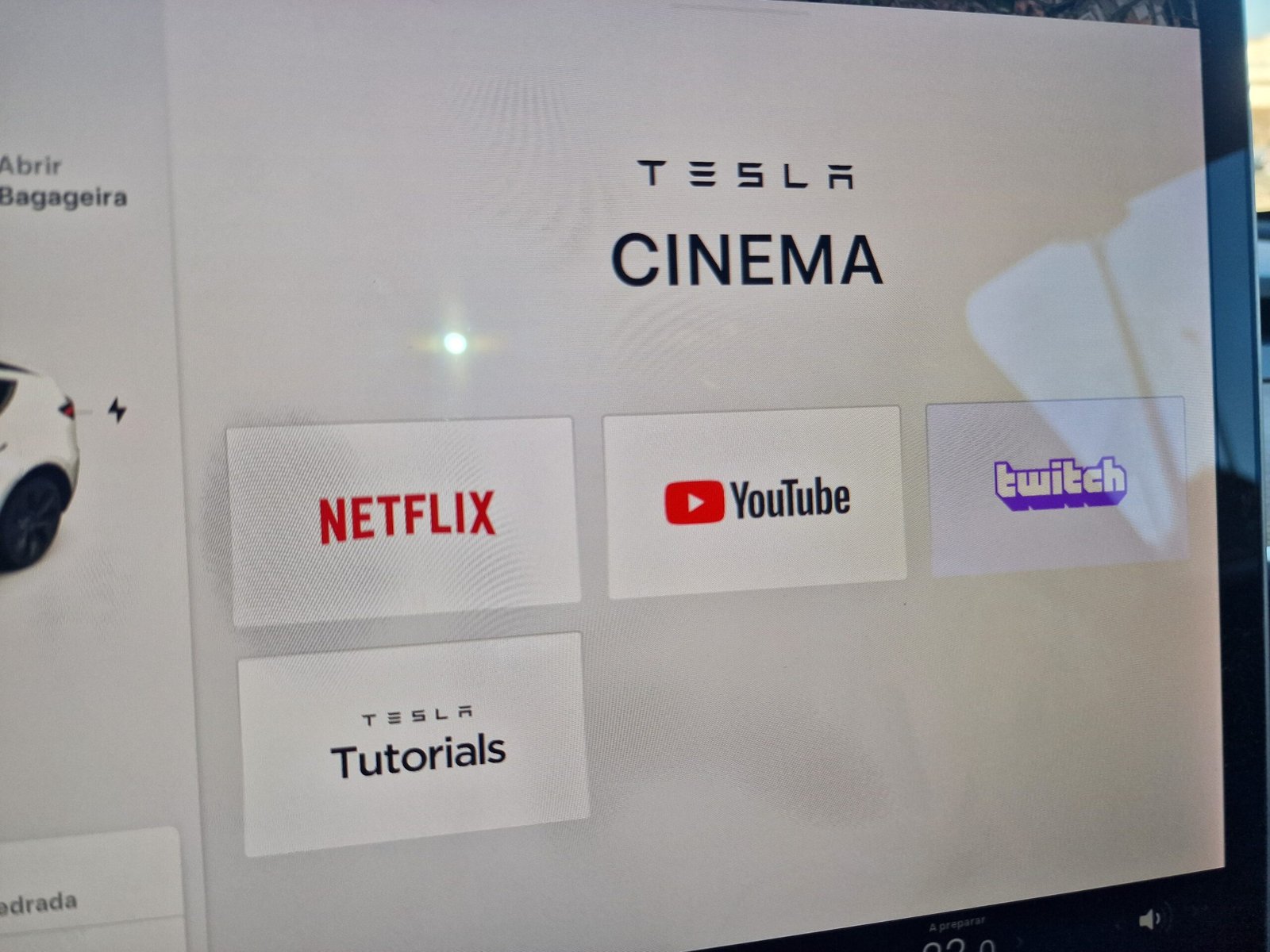 TESLA MODEL Y - LONG RANGE DUAL MOTOR AWD - Image 19