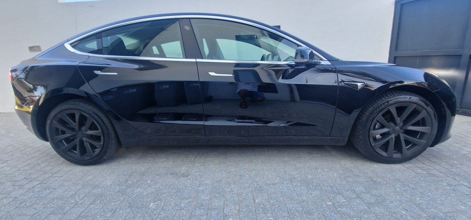Tesla Model 3 Standard Range Plus - Image 3