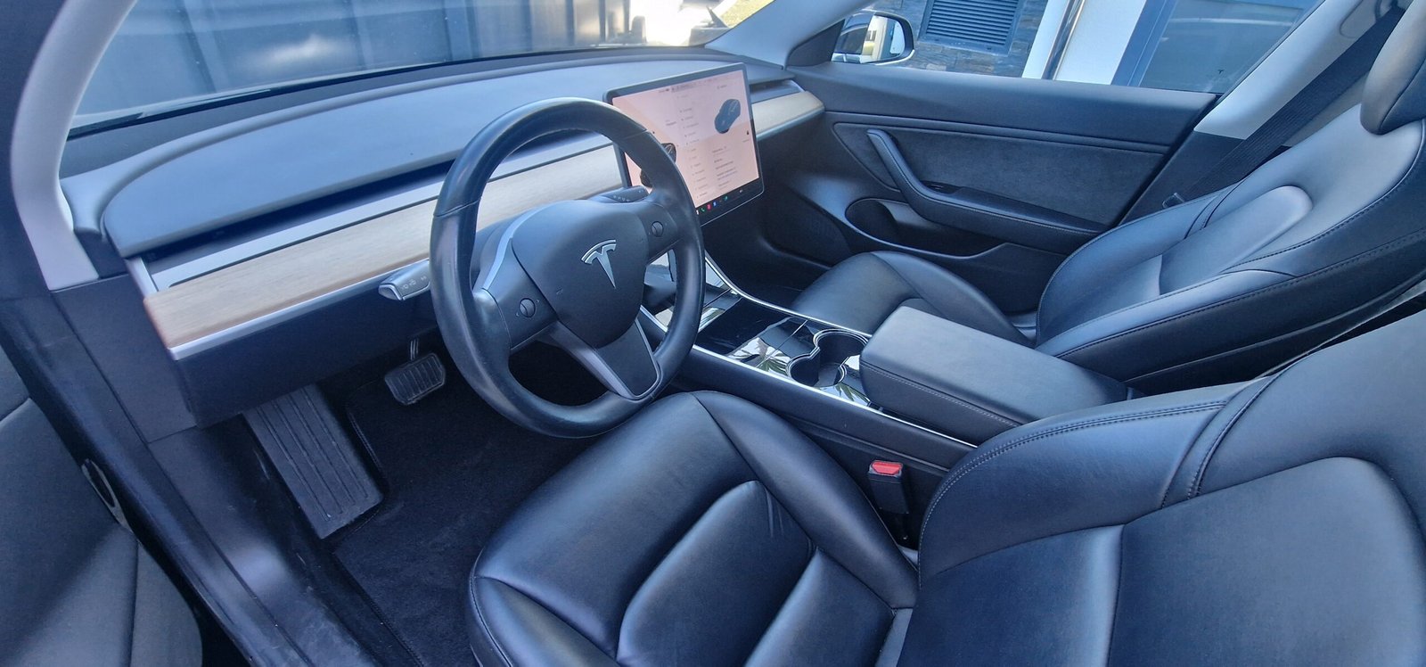 Tesla Model 3 Standard Range Plus - Image 14