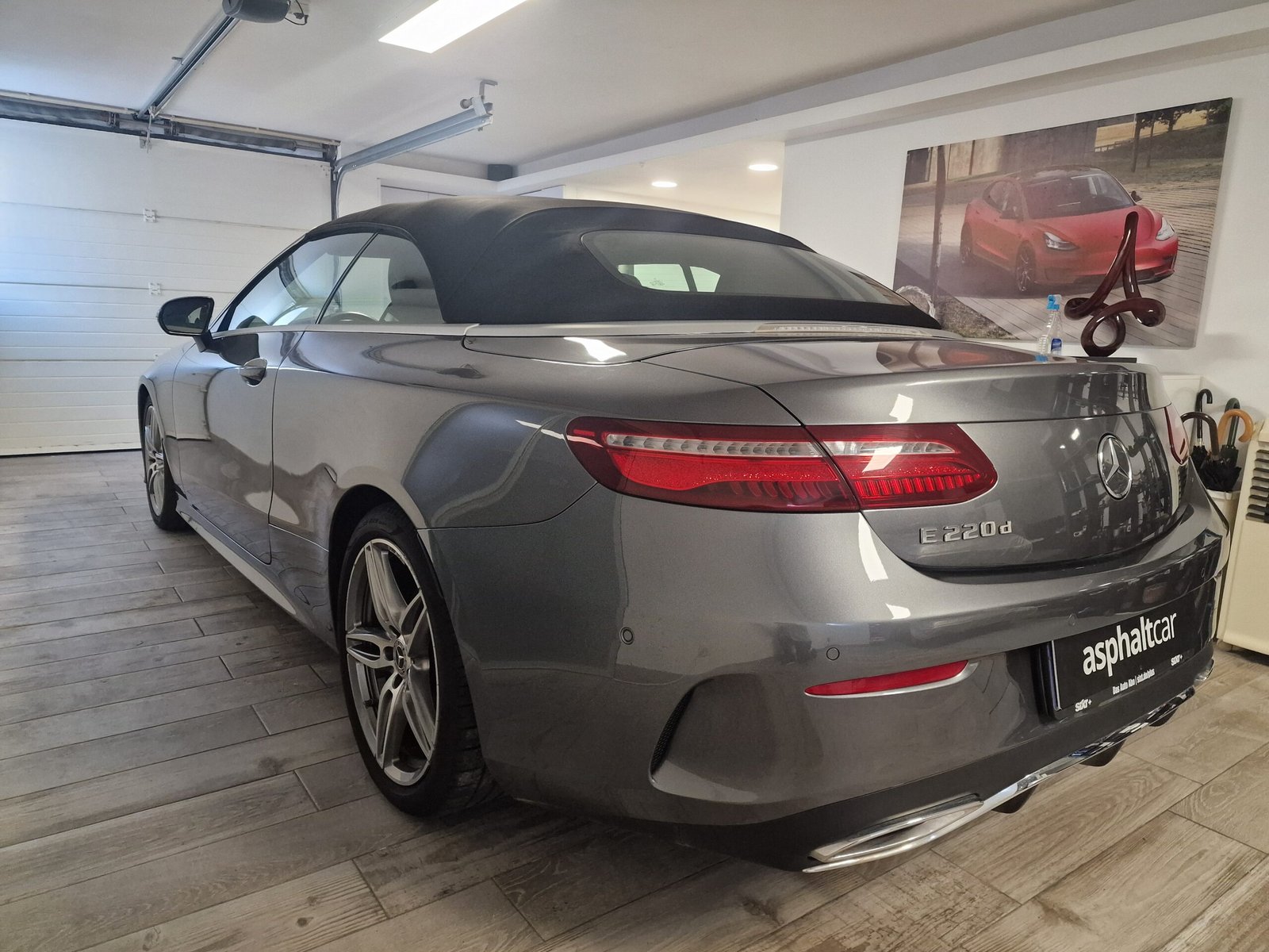 Mercedes-Benz E 220 d AMG Line Cabrio - Image 7