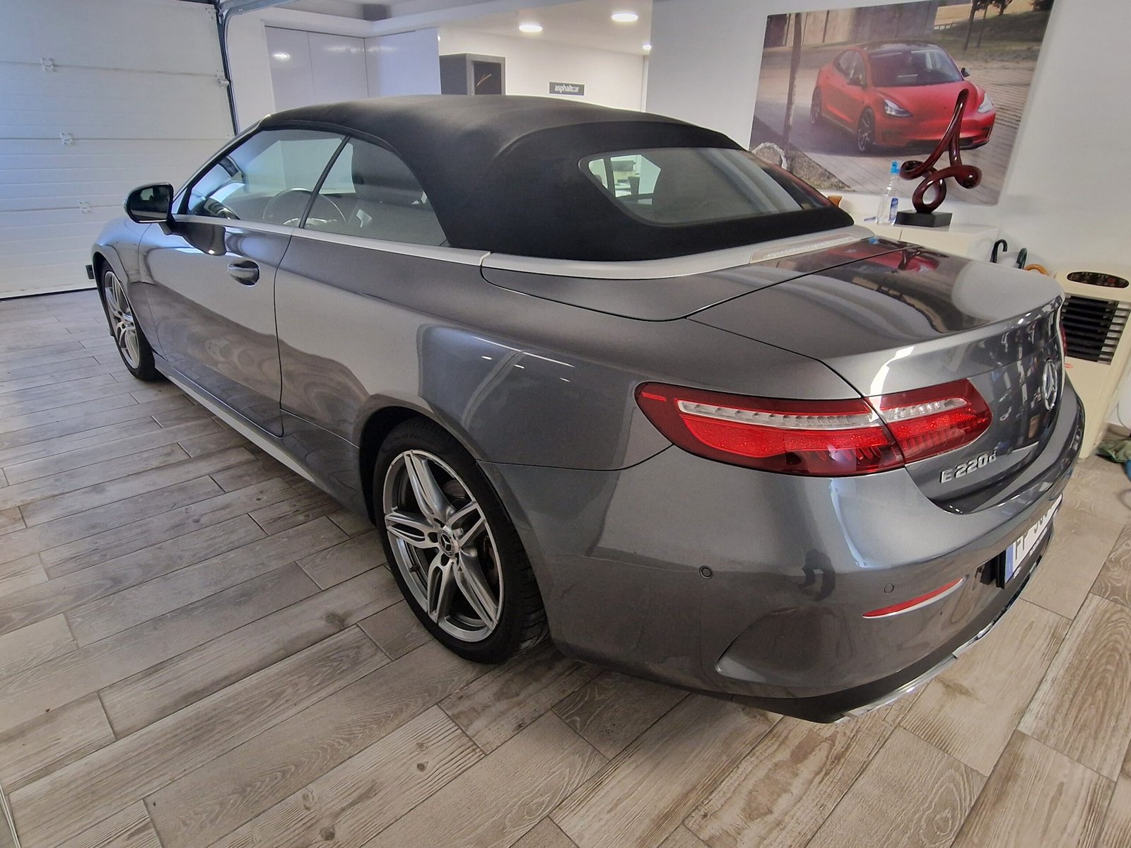 Mercedes-Benz E 220 d AMG Line Cabrio - Image 5