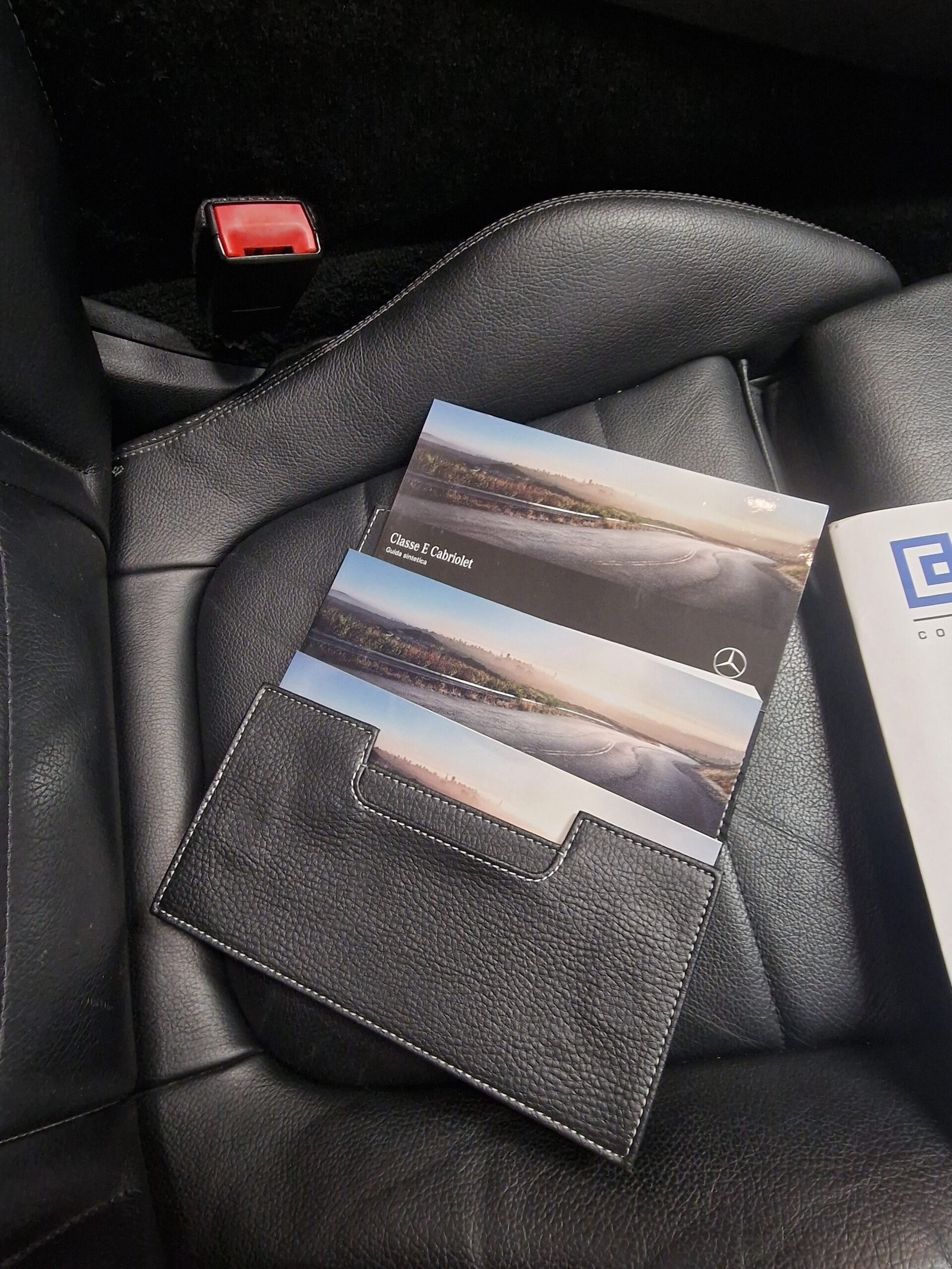 Mercedes-Benz E 220 d AMG Line Cabrio - Image 24