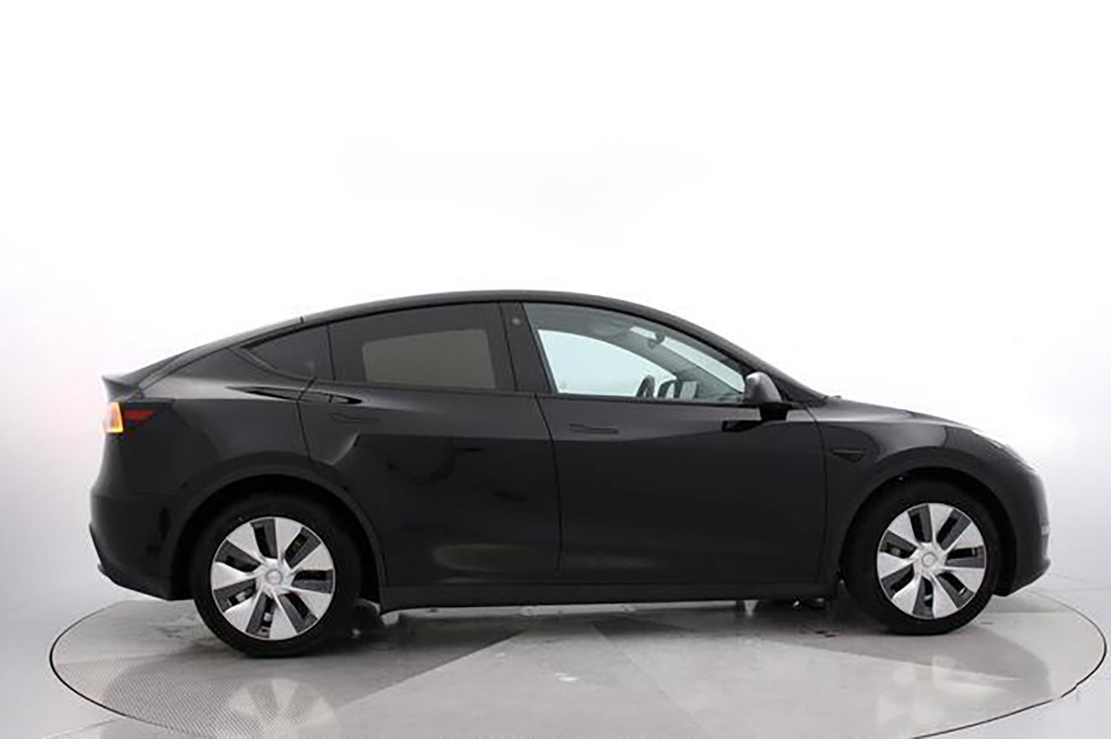 Tesla Modelo Y Long Range Dual Motor AWD - Image 15