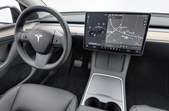 Tesla Modelo Y Long Range Dual Motor AWD - Image 26